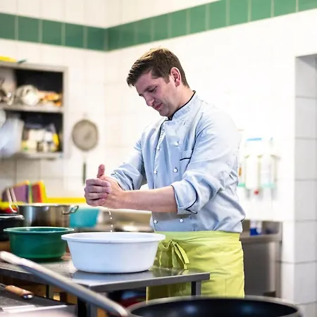 Hotel Gastwirtschaft Hold 3*